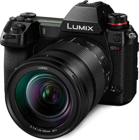 Panasonic Lumix DC-S1RM with L-Mount 24-105mm lens